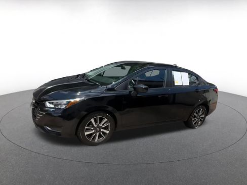 Used 2025 Nissan Versa SV FWD image 8