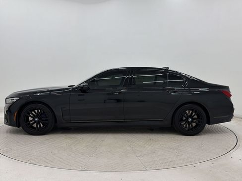 Used 2021 BMW 750i xDrive w/ Executive Package AWD/4WD image 2