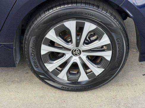 Used 2021 Toyota Corolla LE image 8