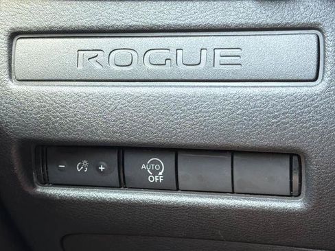 Certified 2023 Nissan Rogue S FWD image 14