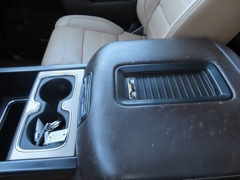 Used 2018 GMC Sierra 1500 Denali image 37