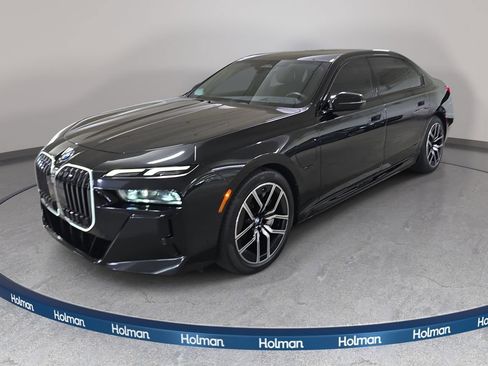 Certified 2024 BMW 750e xDrive w/ Premium Package AWD/4WD image 1