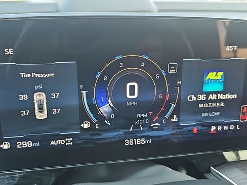 Used 2025 Chevrolet Tahoe Z71 AWD/4WD image 14