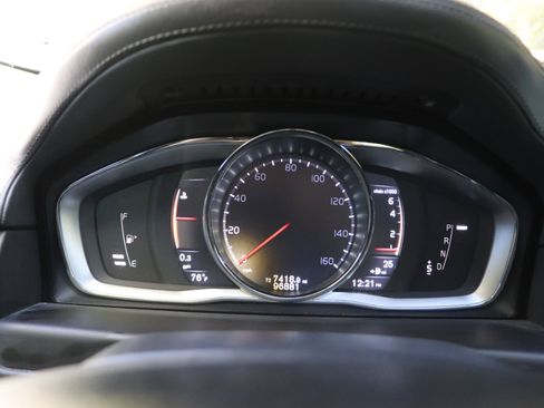 Used 2016 Volvo XC70 T5 Platinum w/ Climate Package image 15