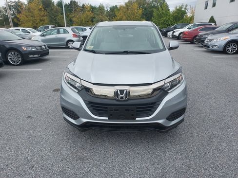Used 2019 Honda HR-V LX image 2