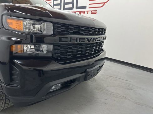 Used 2021 Chevrolet Silverado 1500 Custom w/ LPO, Dark Essentials Package image 2