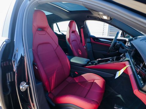 New 2026 Porsche Panamera 4S image 29