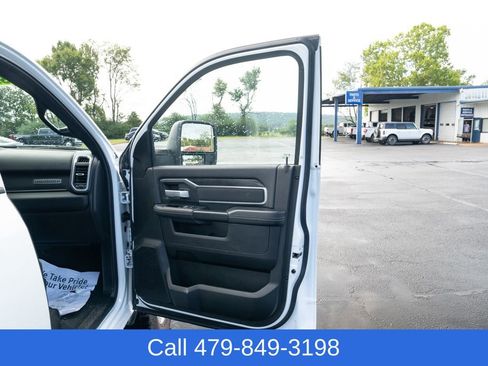Used 2024 RAM 2500 Big Horn image 15