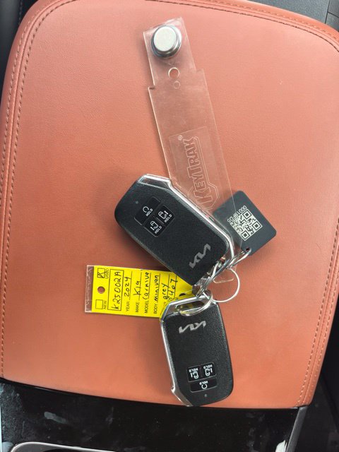 Used 2024 Kia Carnival SX FWD image 15