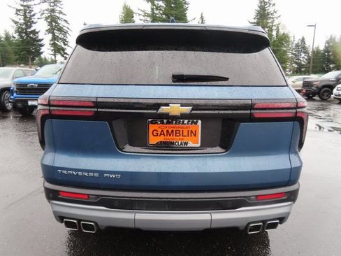 Used 2025 Chevrolet Traverse LT AWD/4WD image 6