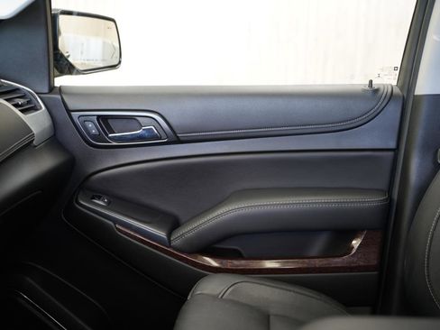 Used 2017 GMC Yukon SLT w/ Open Road Package image 30