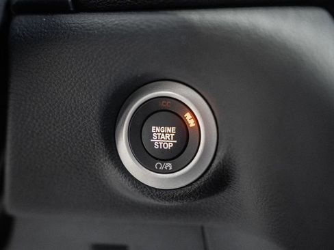 New 2026 Chrysler Pacifica Select image 23