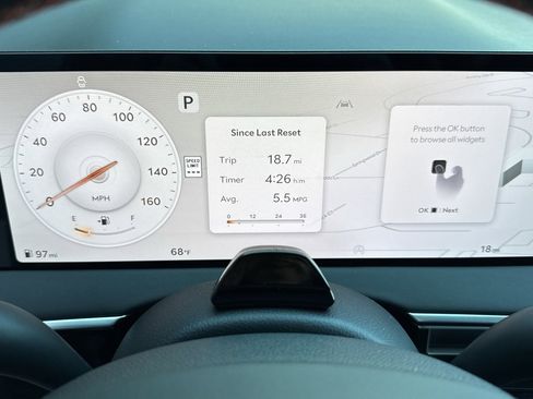 New 2026 Genesis GV70 3.5T Sport Advanced image 4