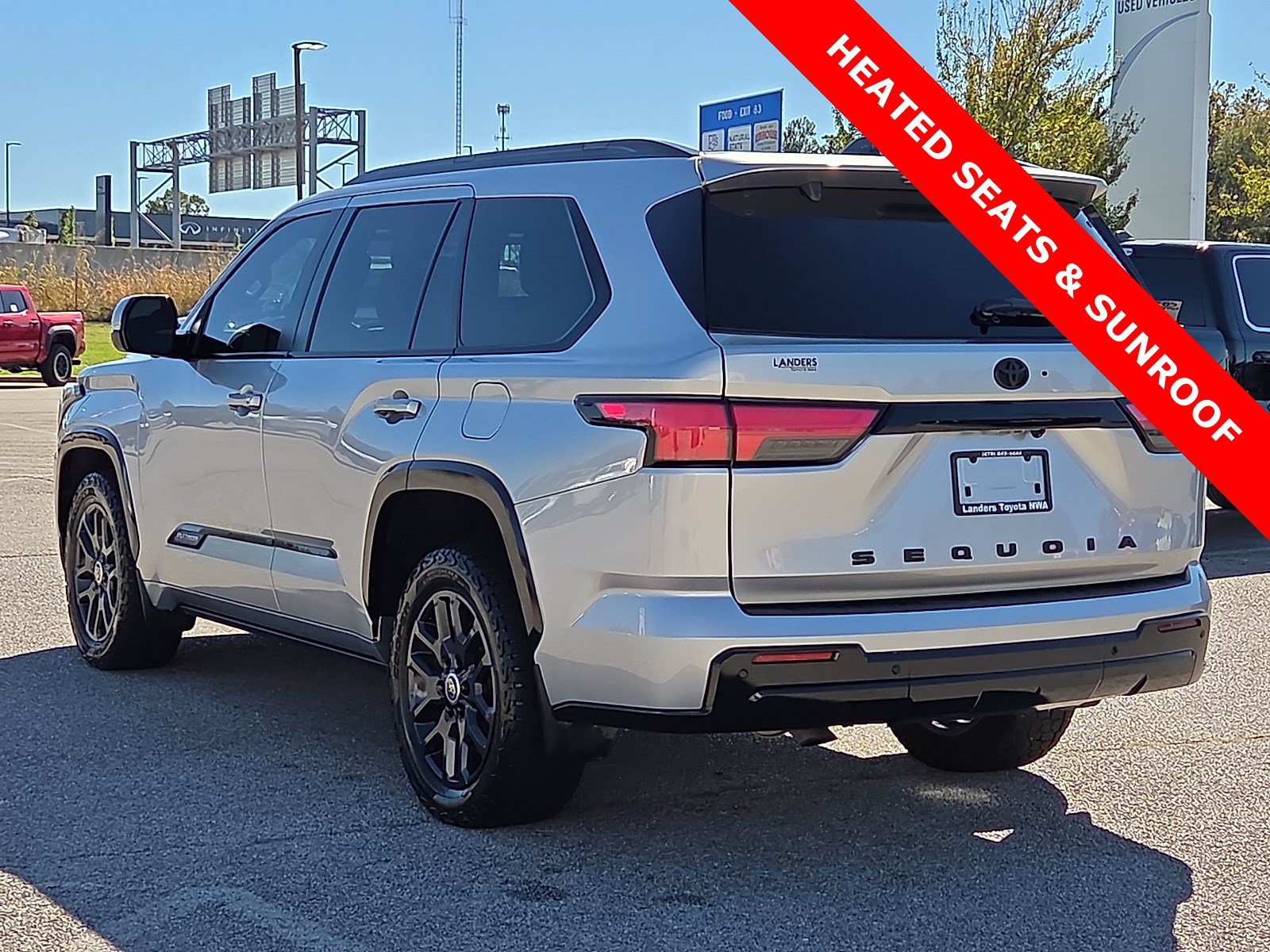 Used 2024 Toyota Sequoia Platinum AWD/4WD image 4