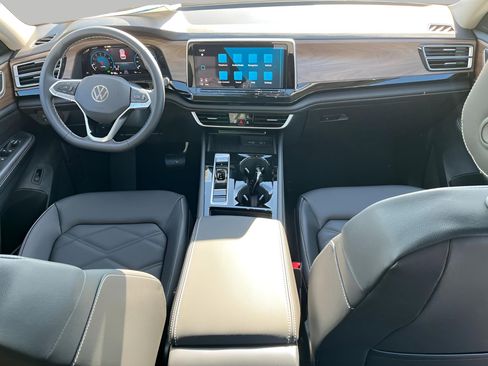 New 2026 Volkswagen Atlas SE image 9