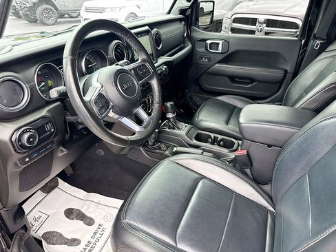 Used 2023 Jeep Wrangler Unlimited Sahara w/ Cold Weather Group image 25