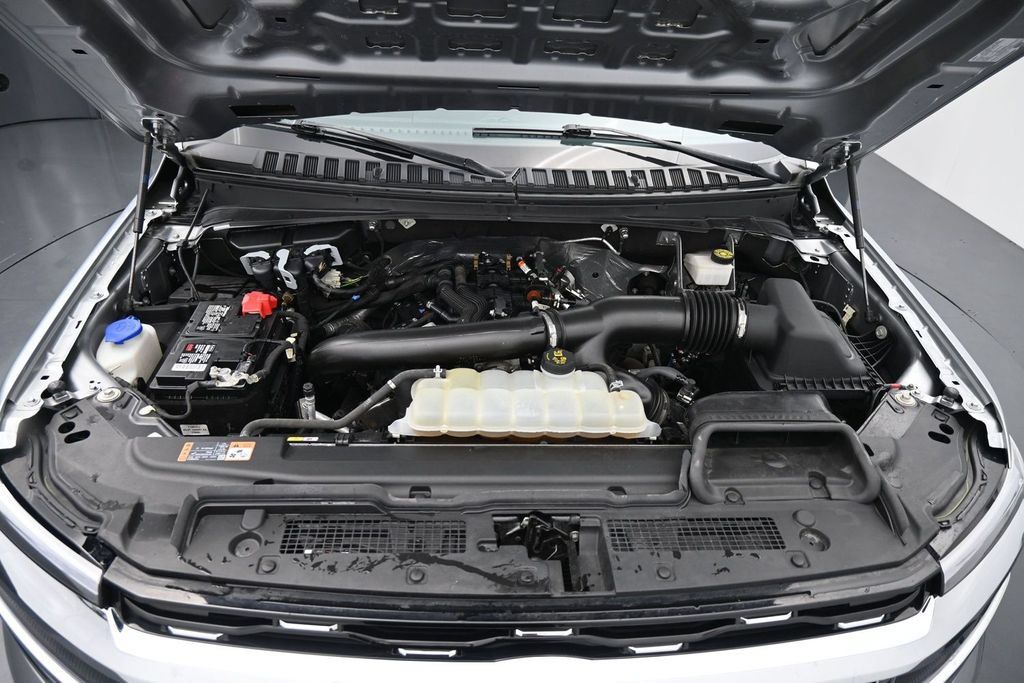 Used 2024 Ford Expedition Limited AWD/4WD image 14