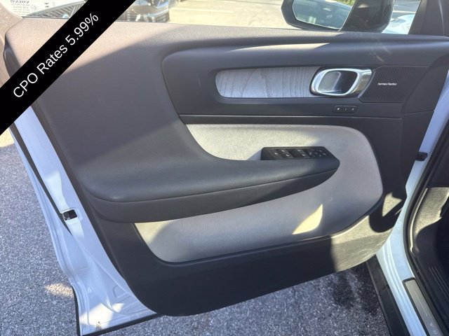 Certified 2024 Volvo XC40 B5 Plus w/ Climate Package AWD/4WD image 22