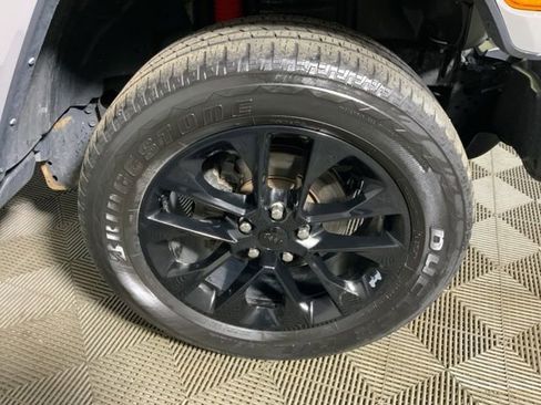 Used 2023 Jeep Gladiator Overland AWD/4WD image 12