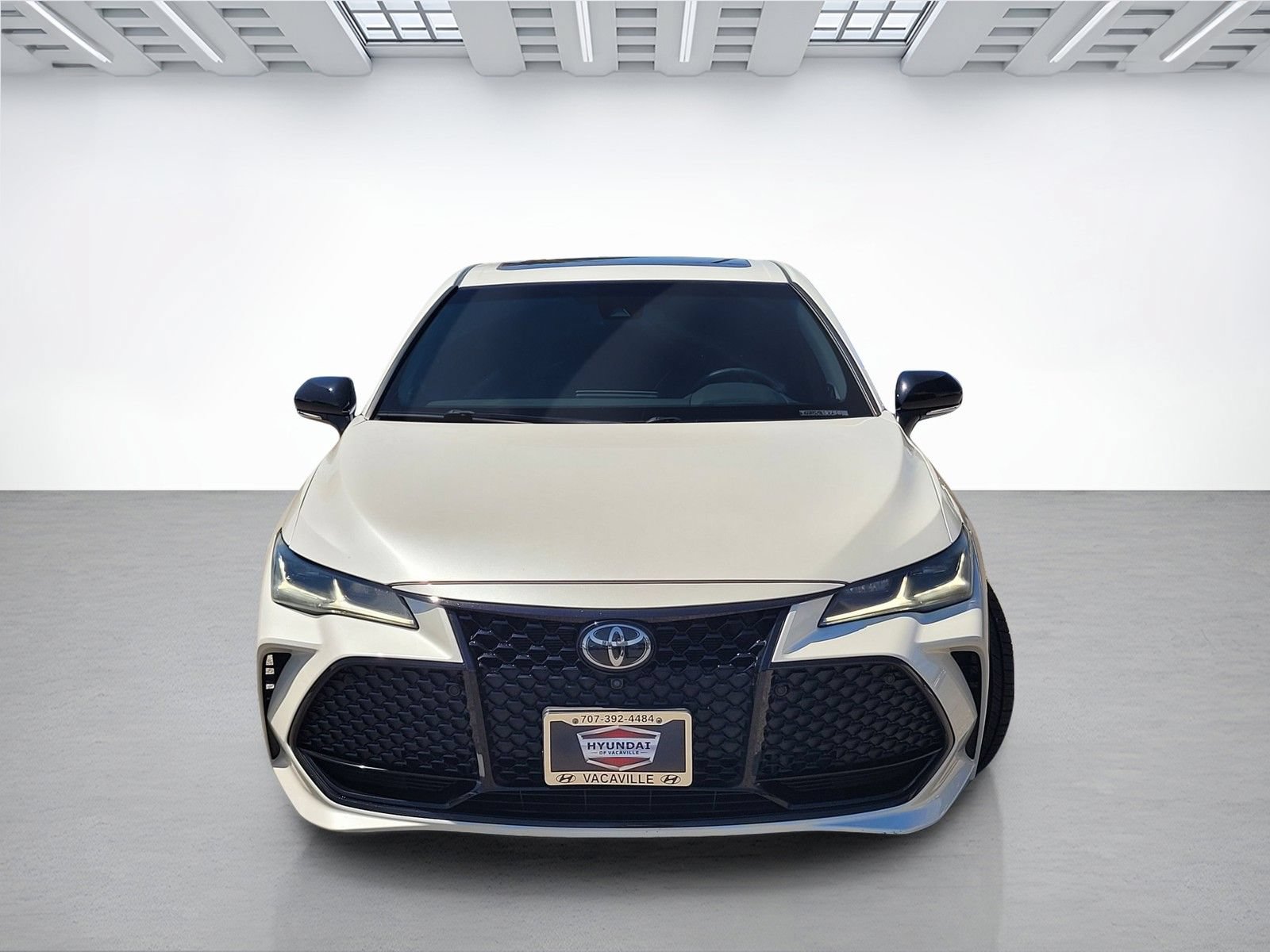 Used 2021 Toyota Avalon Touring w/ Advanced Safety Package FWD image 2