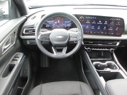 New 2026 Chevrolet Traverse LT w/ Driver Confidence Package FWD image 13