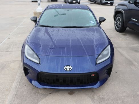 Used 2025 Toyota GR86 Premium RWD image 4