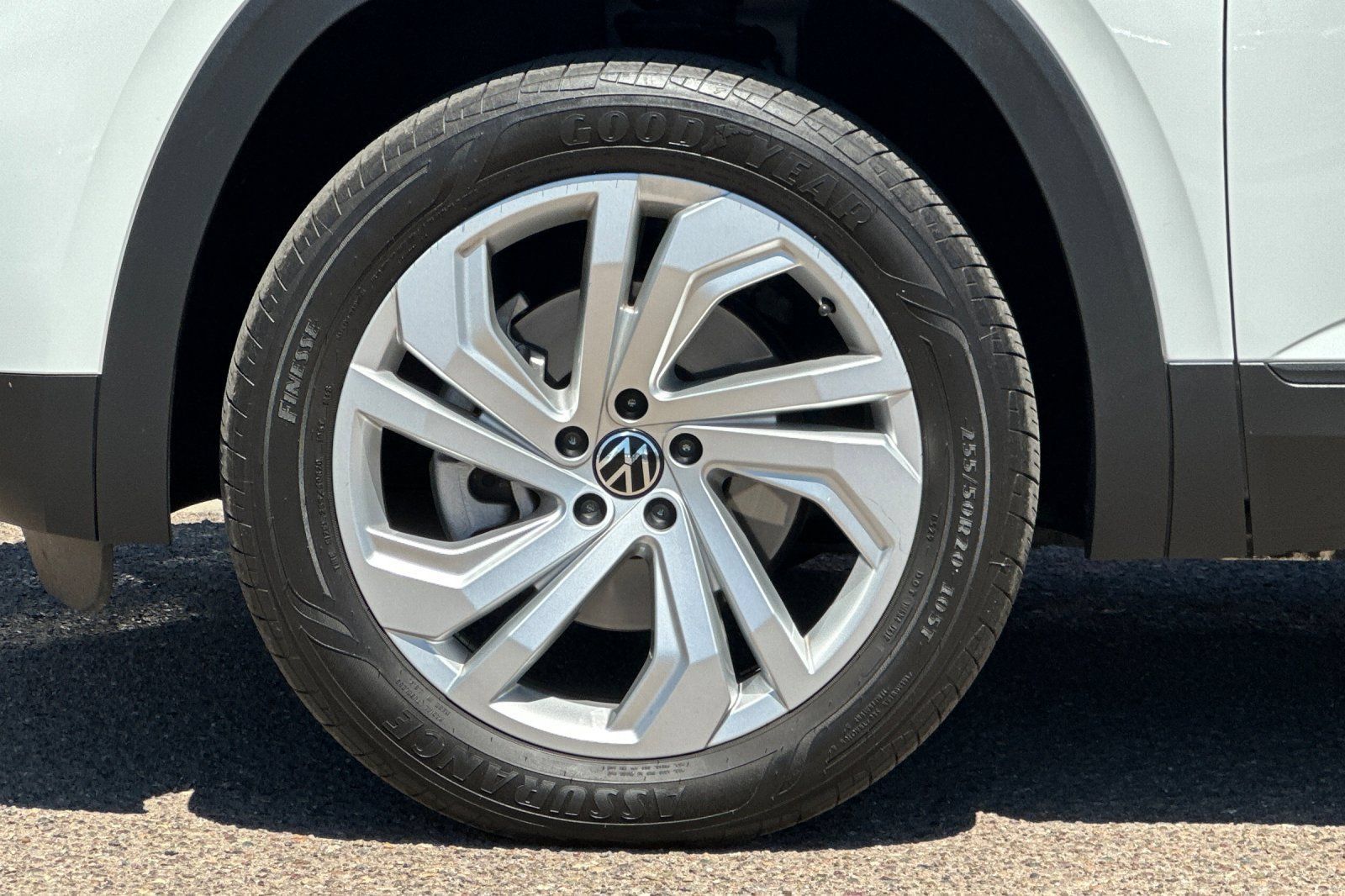 Used 2023 Volkswagen Atlas SE w/ Panoramic Sunroof Package FWD image 26