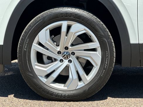Used 2023 Volkswagen Atlas SE w/ Panoramic Sunroof Package FWD image 26