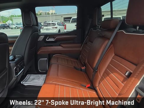Used 2025 GMC Sierra 1500 Denali Ultimate AWD/4WD image 38