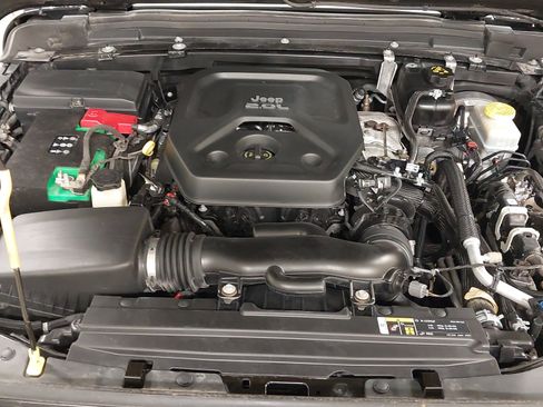 Used 2019 Jeep Wrangler Unlimited Sahara w/ Safety Group image 30