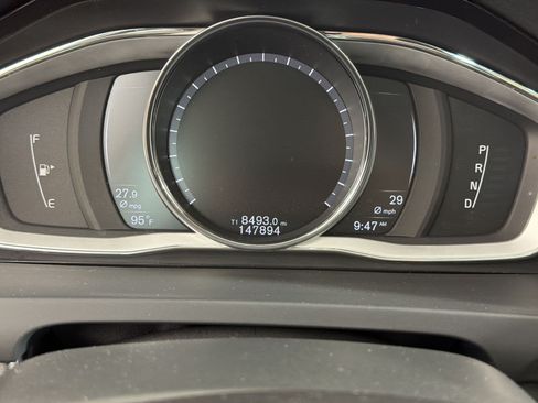 Used 2018 Volvo V60 T5 Dynamic w/ Vision Package FWD image 22
