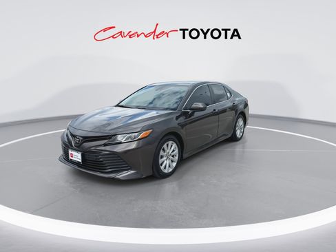 Certified 2020 Toyota Camry LE FWD image 4