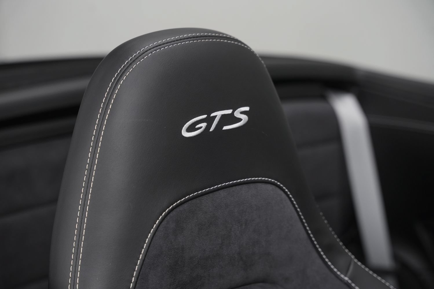 Used 2019 Porsche 911 Carrera GTS RWD image 29