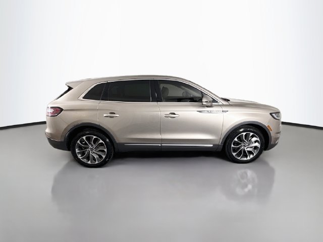 Used 2021 Lincoln Nautilus Reserve FWD image 8