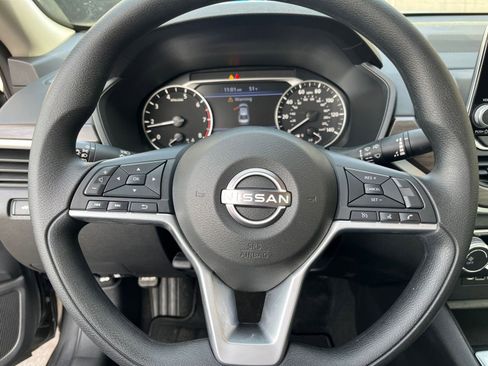 Used 2025 Nissan Altima 2.5 SV image 28