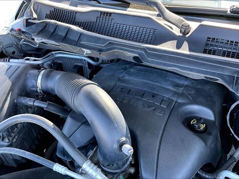 Used 2015 RAM 1500 Express AWD/4WD image 32