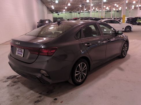 Used 2023 Kia Forte LXS image 4