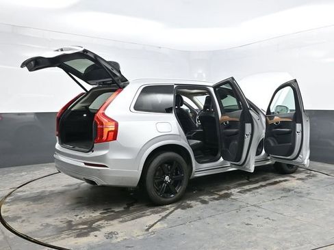 Used 2021 Volvo XC90 T6 Momentum image 51