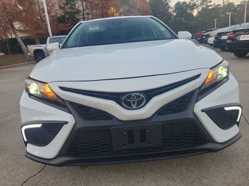 Certified 2024 Toyota Camry SE image 4
