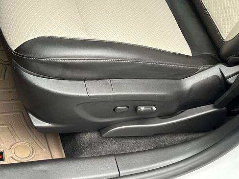 Certified 2018 Buick Encore Preferred FWD image 10