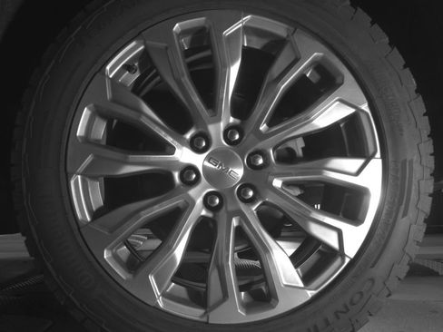 Certified 2022 GMC Yukon Denali RWD image 27