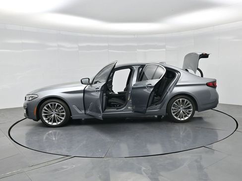 Used 2023 BMW 540i w/ Convenience Package RWD image 35