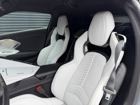 Used 2025 Chevrolet Corvette Stingray Preferred Cpe w/ Z51 Performance Package image 5