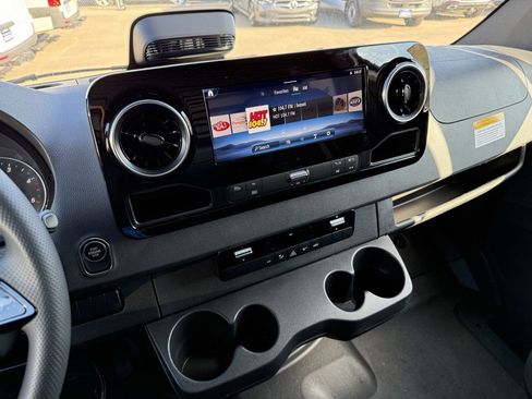 New 2026 Mercedes-Benz Sprinter 2500 image 21