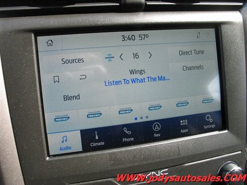 Used 2020 Ford Fusion SE FWD image 16
