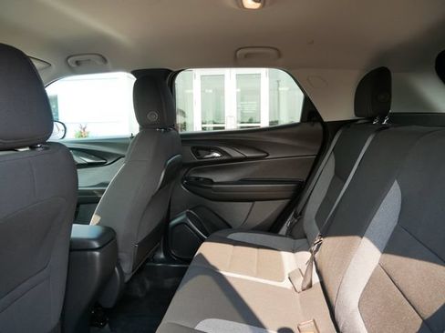 Used 2023 Chevrolet TrailBlazer LT AWD/4WD image 8