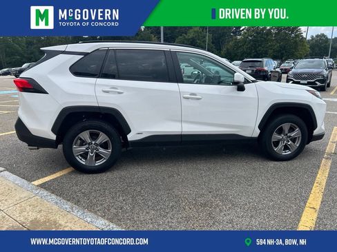 Used 2022 Toyota RAV4 XLE w/ Convenience Package AWD/4WD image 6