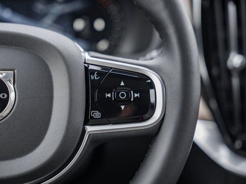 New 2026 Volvo XC90 B6 Plus w/ Protection Package Premier image 28