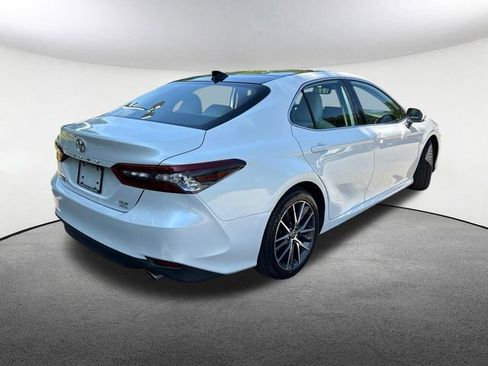 Used 2021 Toyota Camry XLE w/ Carpet Mat Package (TMS) AWD/4WD image 14