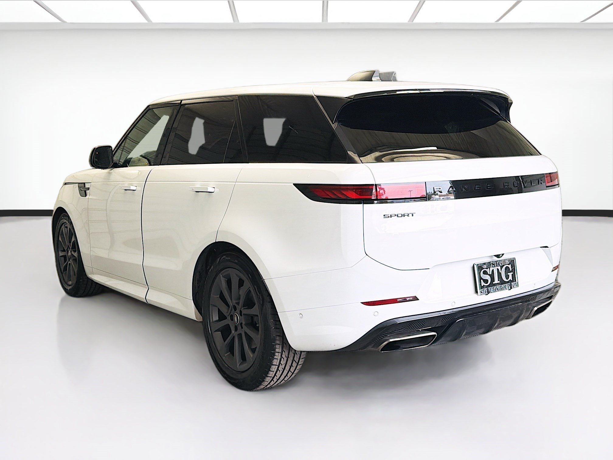Used 2024 Land Rover Range Rover Sport Dynamic SE AWD/4WD image 6